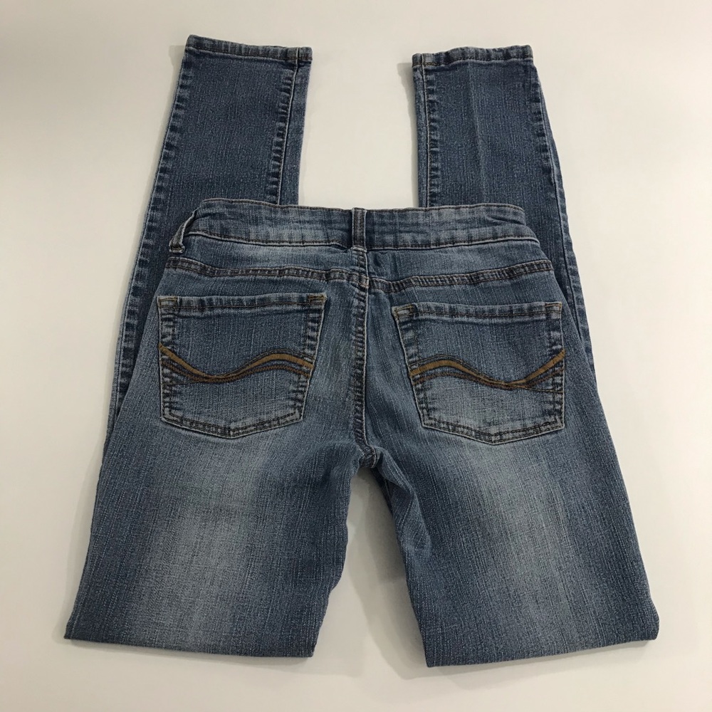 (SOLD)SO Intentionally Distressed Skinny Jeans - Picture 8 of 10